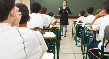 Prefeito Iris Rezende convoca mais 1.457 aprovados no concurso da Educação